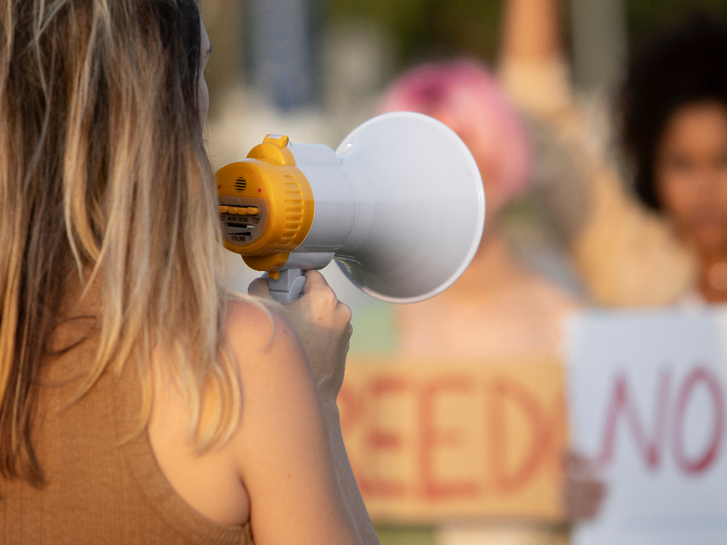 Referendum 2025: chi propone l’astensionismo va contro la legge?