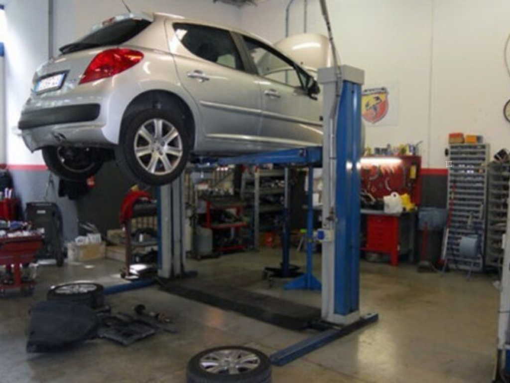 Scadenze revisione auto 2025: guida completa e multe previste