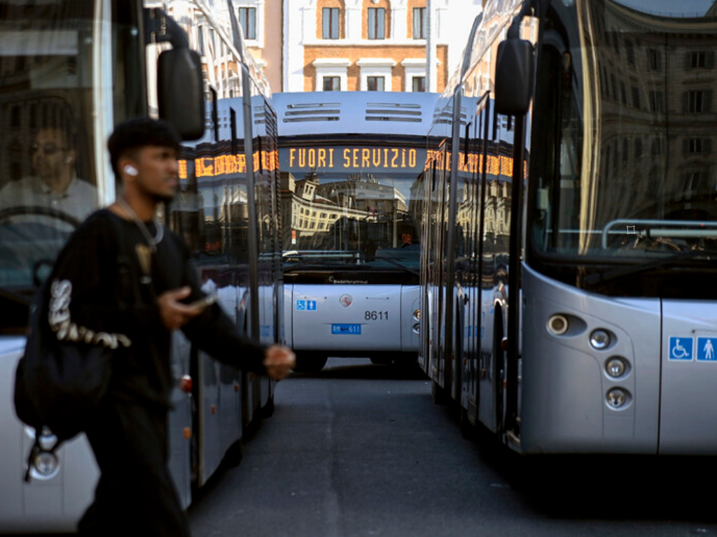 Sciopero 20 giugno: treni, voli e autobus fermi