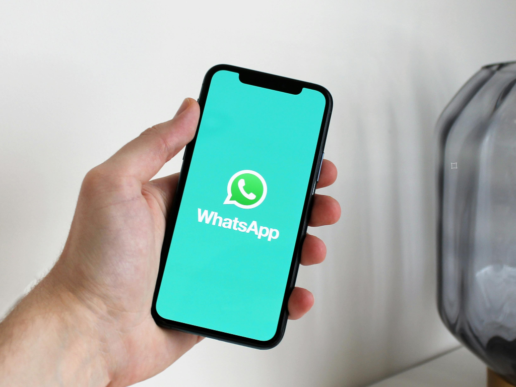 Stop a WhatsApp gratis? Ecco le novità tra ads, piani premium e canali