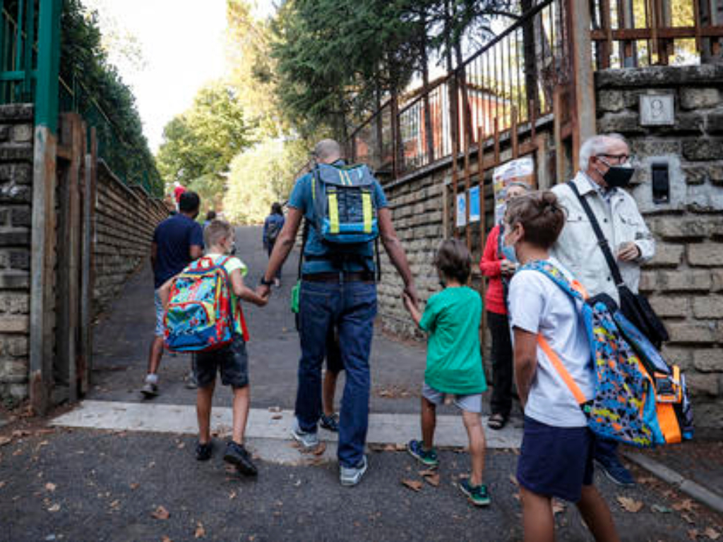 Assegno unico: meno richieste e accrediti da metà luglio