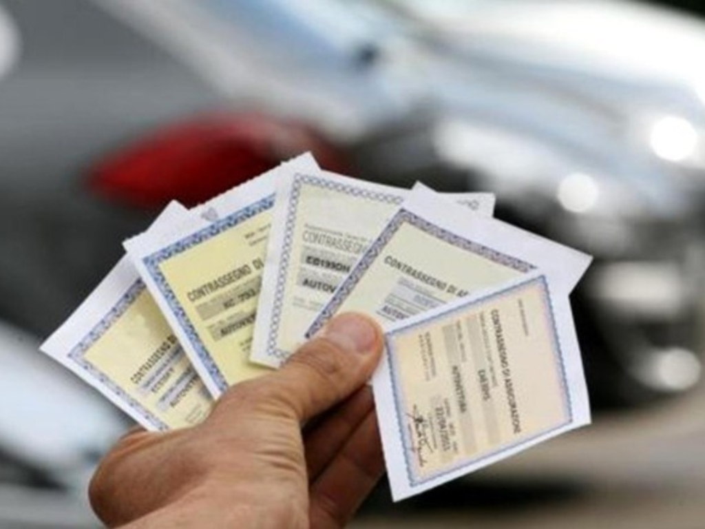 Assicurazione auto: le migliori app per risparmiare