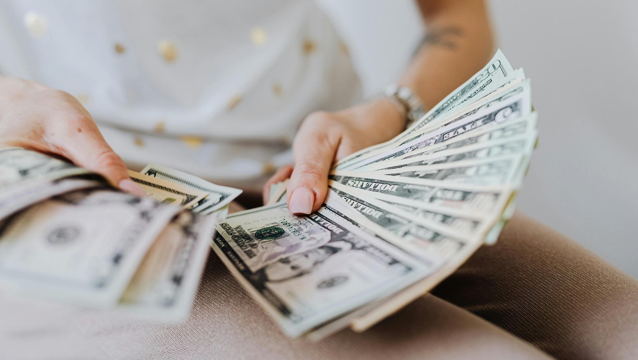 Conto Crédit Agricole con 9 mesi gratis: bonifici, carta e 500€ di buoni Amazon inclusi