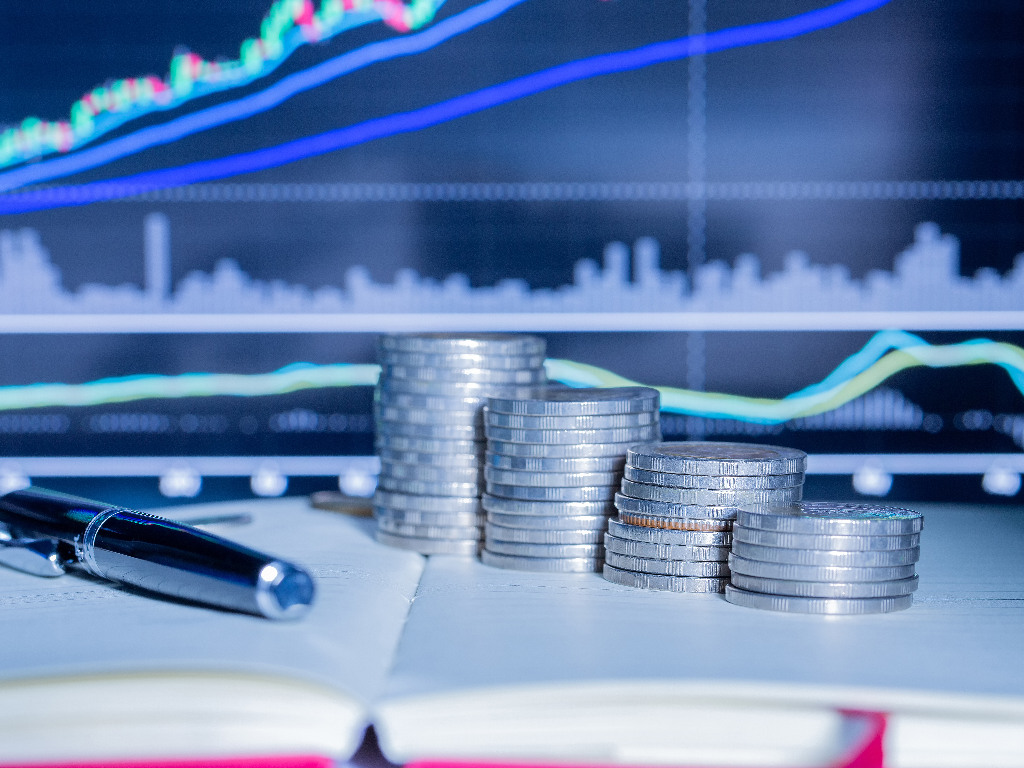 Fed, tassi fermi ma cresce la pressione su Powell