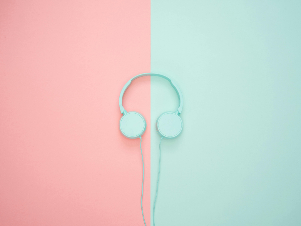 Hacker nelle cuffie Bluetooth: ecco cosa rischi davvero