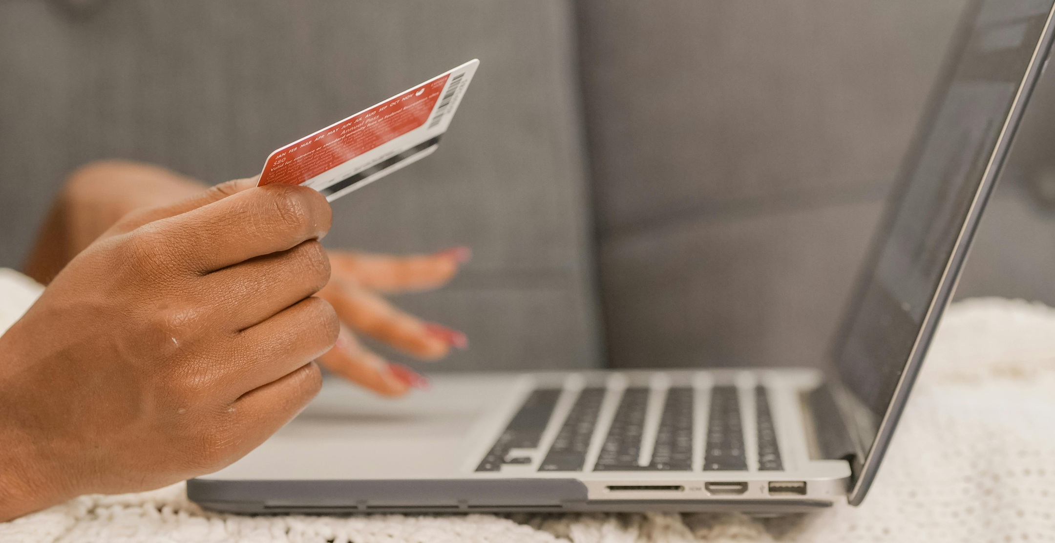 Apri SelfyConto ora e ricevi 50€ su Amazon: zero spese e tutto online