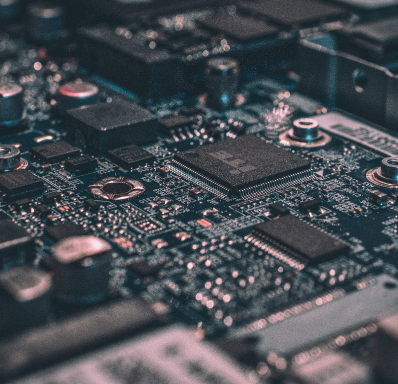 Big Tech cedono ai dazi di Trump per salvarsi