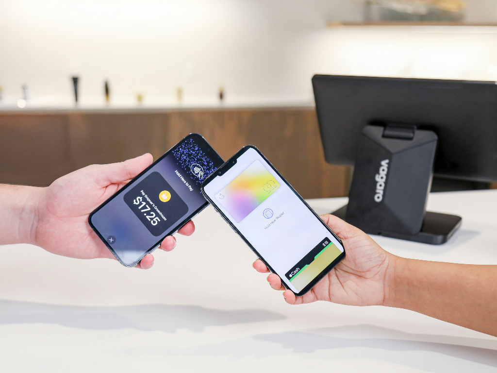 Carte di pagamento in vacanza: come evitare truffe