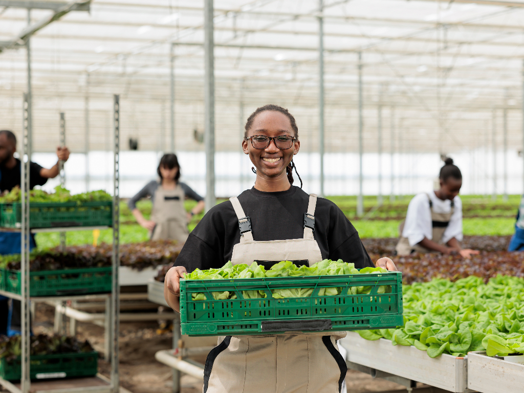 Crisi lavoro: migranti decisivi per l’economia