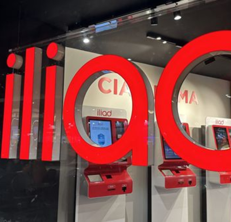 Iliad continua a correre: utenti e ricavi in forte aumento
