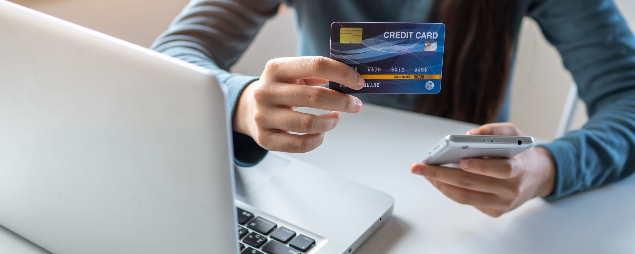 Pagamenti senza confini con Revolut: la carta perfetta per viaggiare e risparmiare