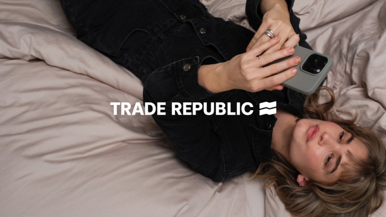 Investire spendendo: Trade Republic offre l’1% di cashback sugli acquisti direttamente nei PAC