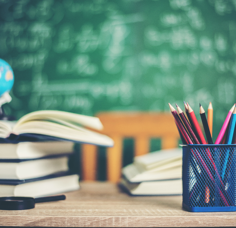 Scuola, spesa media oltre 800 euro a studente