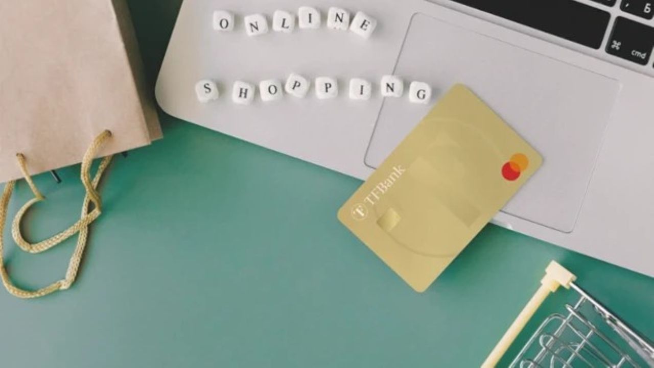 Carta di credito senza commissioni e assicurazione di viaggio gratis con TF Bank