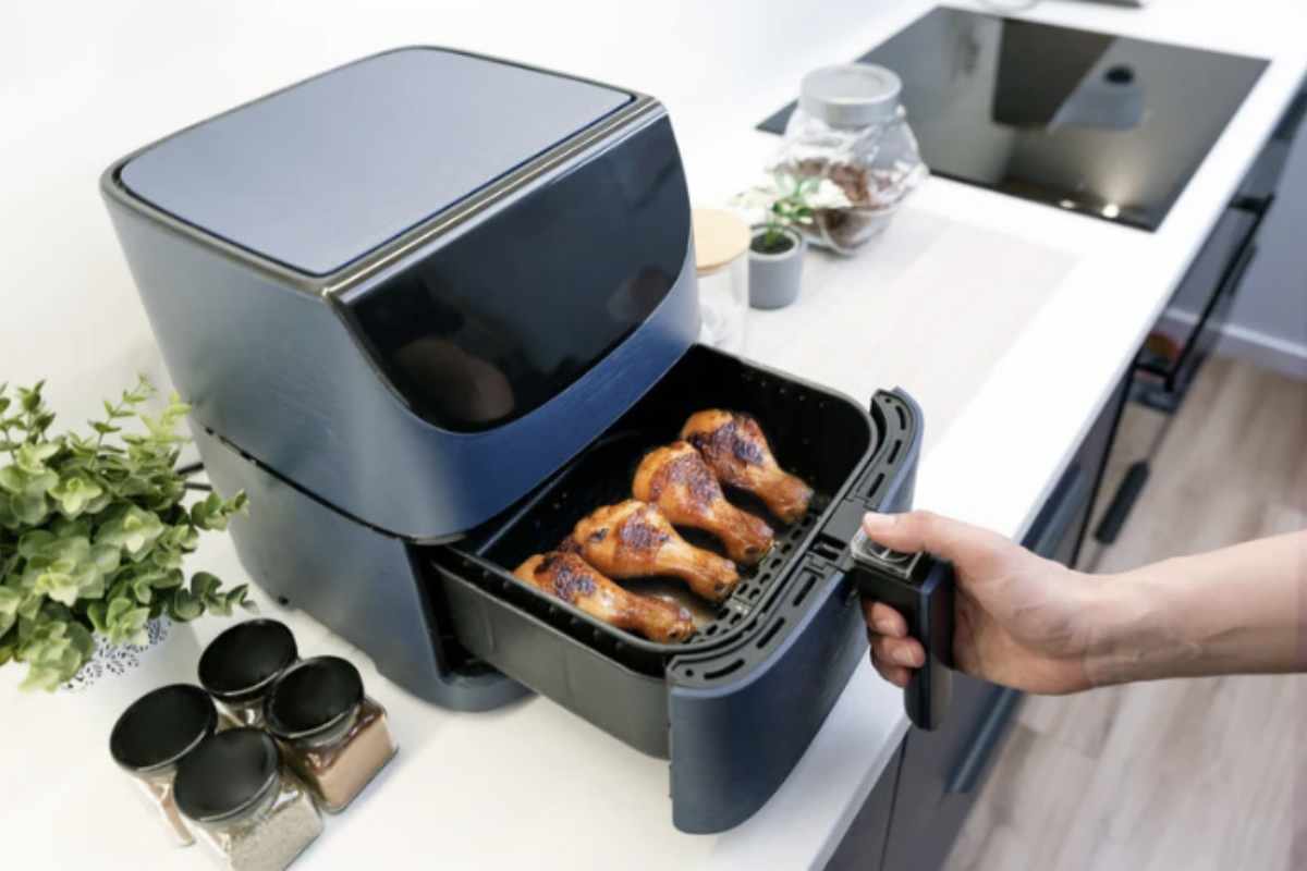 Rinunciare del tutto alla carta forno non è sempre necessario, ma serve attenzione. La soluzione più semplice è scegliere supporti progettati