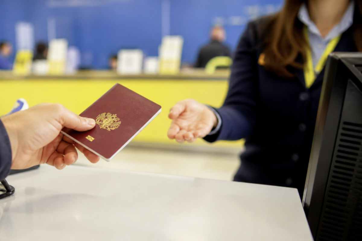 Anche se l’accesso alla richiesta è diventato più semplice, il rilascio del documento richiede comunque tempo