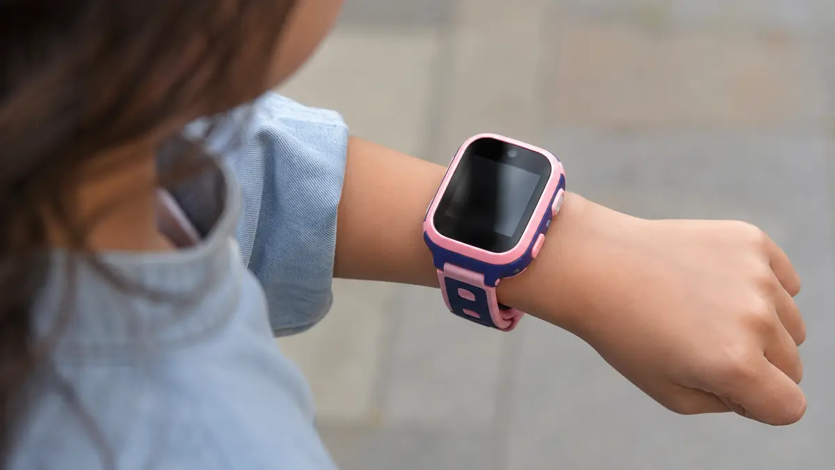 Pericolosa vulnerabilità di sicurezza: gli hacker possono facilmente spiare e manipolare gli smartwatch dei bambini