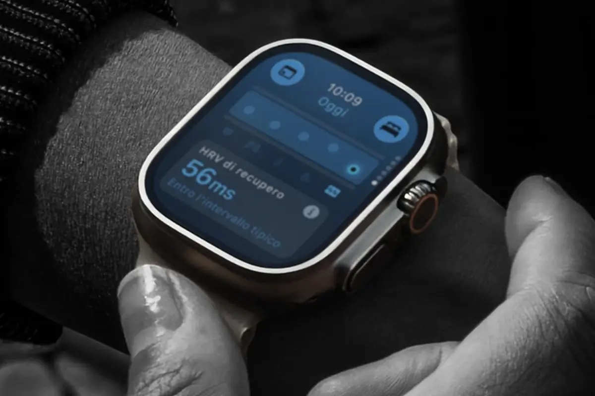 Apple Watch Ultra 4, qualcosa non va con il tasto Azione: utenti segnalano attese fino a 30 secondi